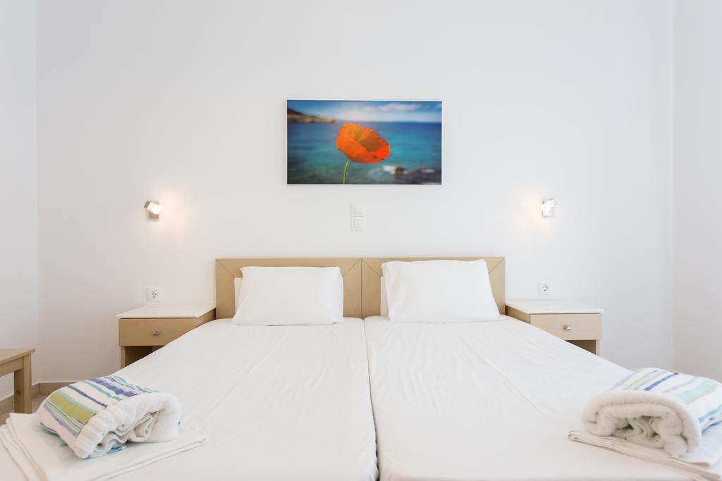 Theologos Beach Antiparos Bilik gambar